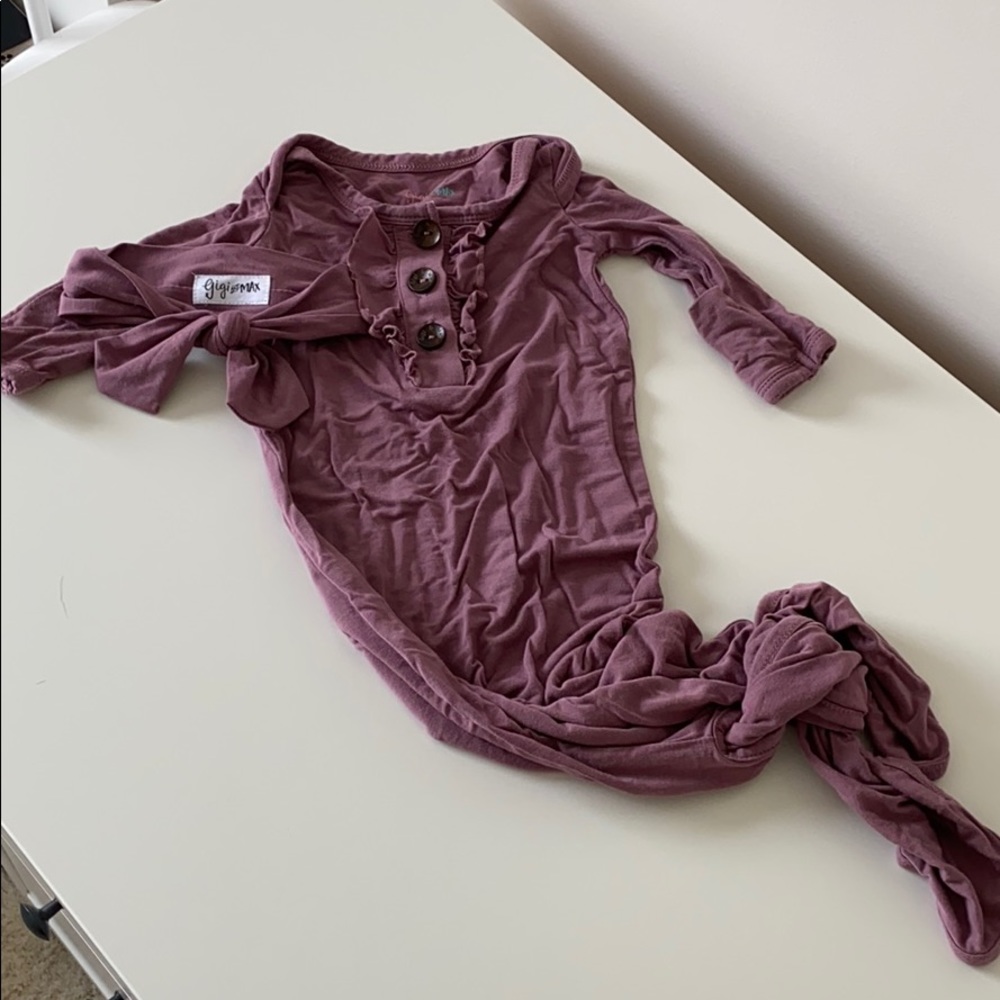 Gigi & Max knotted newborn gown and topknot set.